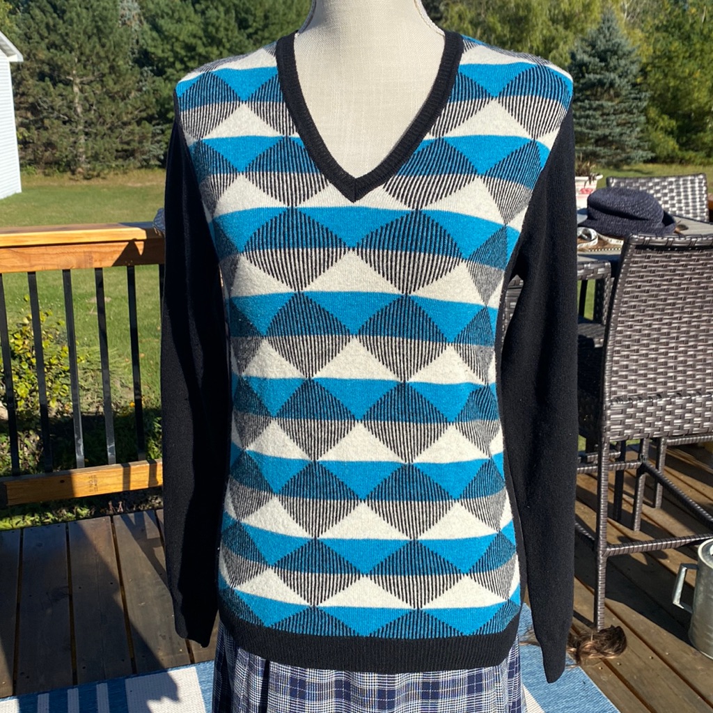 Host Pick! Burberry % Lambswool Argyle/ Striped V Neck Sweater! Flawless